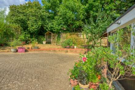 Longhurst Close, Caversham, Image 23
