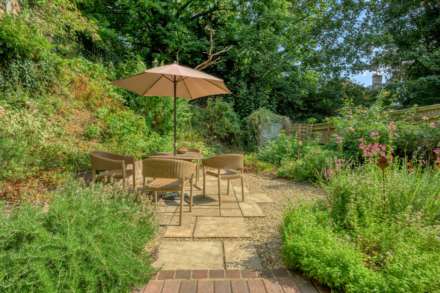 Longhurst Close, Caversham, Image 4