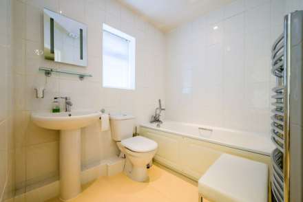 Ilkley Road, Caversham Heights, Image 13