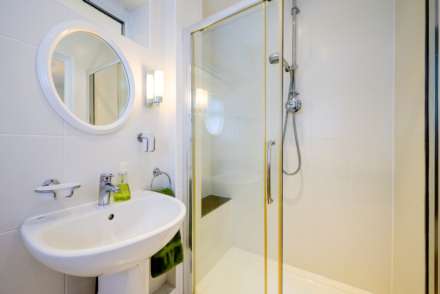 Ilkley Road, Caversham Heights, Image 16