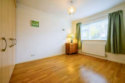 Ilkley Road, Caversham Heights, Image 18