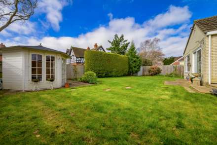 Ilkley Road, Caversham Heights, Image 20