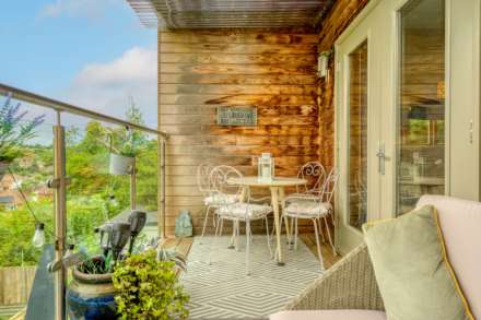 Grove Hill Close, Caversham, Image 10