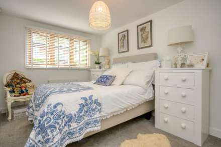 Grove Hill Close, Caversham, Image 12
