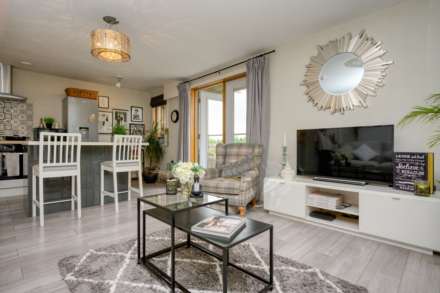 Grove Hill Close, Caversham, Image 3