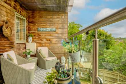 Grove Hill Close, Caversham, Image 9