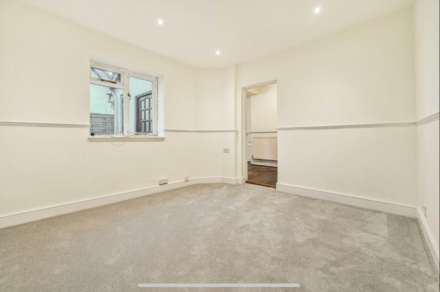 Upper Woodcote Road, Caversham Heights, Image 12