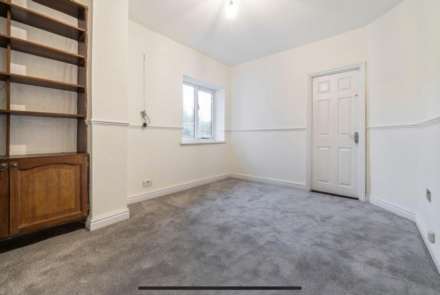 Upper Woodcote Road, Caversham Heights, Image 14