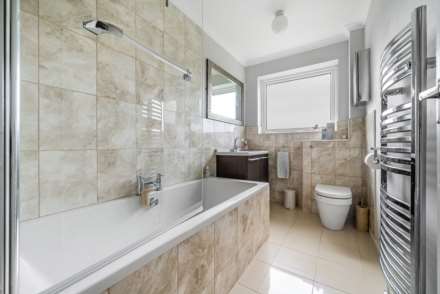 Auburn Court, Caversham, Image 10