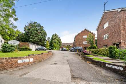 Auburn Court, Caversham, Image 13