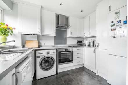 Auburn Court, Caversham, Image 3