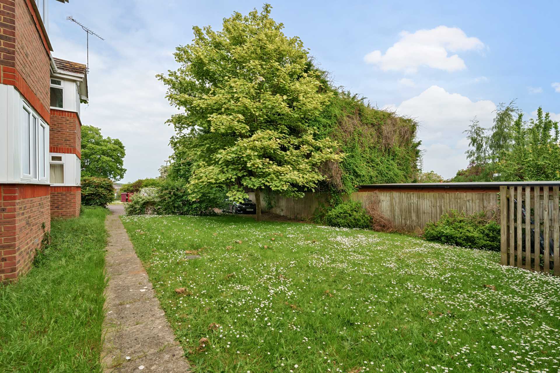 Lowfield Road, Caversham Park, Image 5