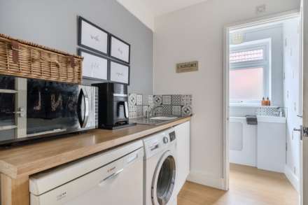 Kidmore Road, Caversham Heights, Image 11