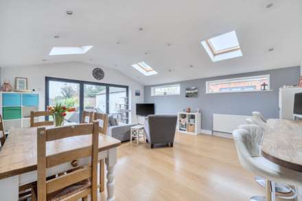 Kidmore Road, Caversham Heights, Image 8