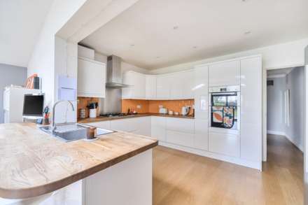 Kidmore Road, Caversham Heights, Image 9