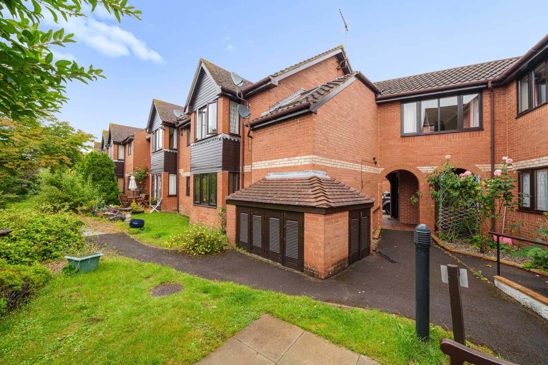 Fishers Court Peppard Road, Emmer Green, Image 1