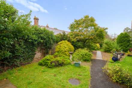 Fishers Court Peppard Road, Emmer Green, Image 11