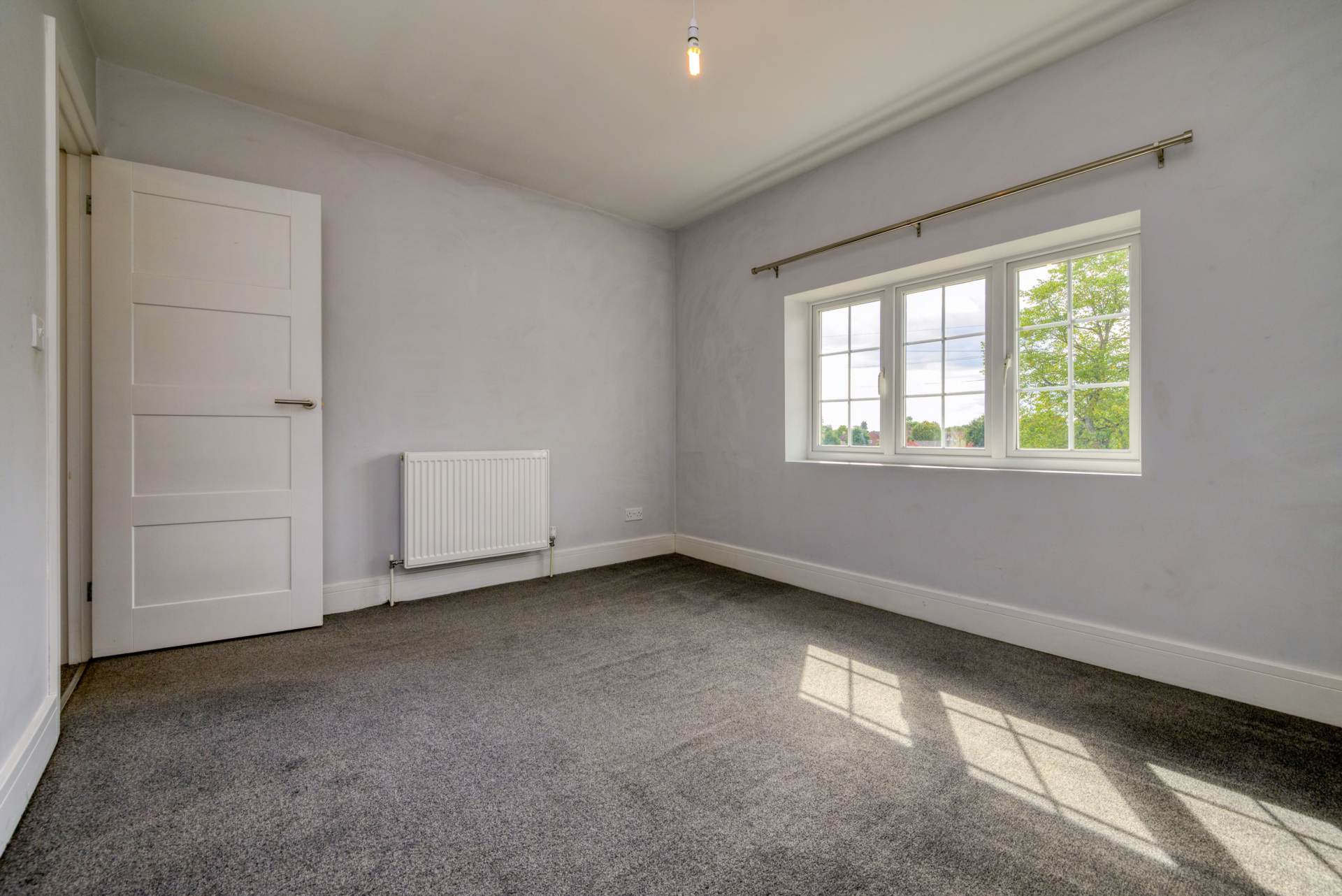 Kidmore End Road, Emmer Green, Image 14