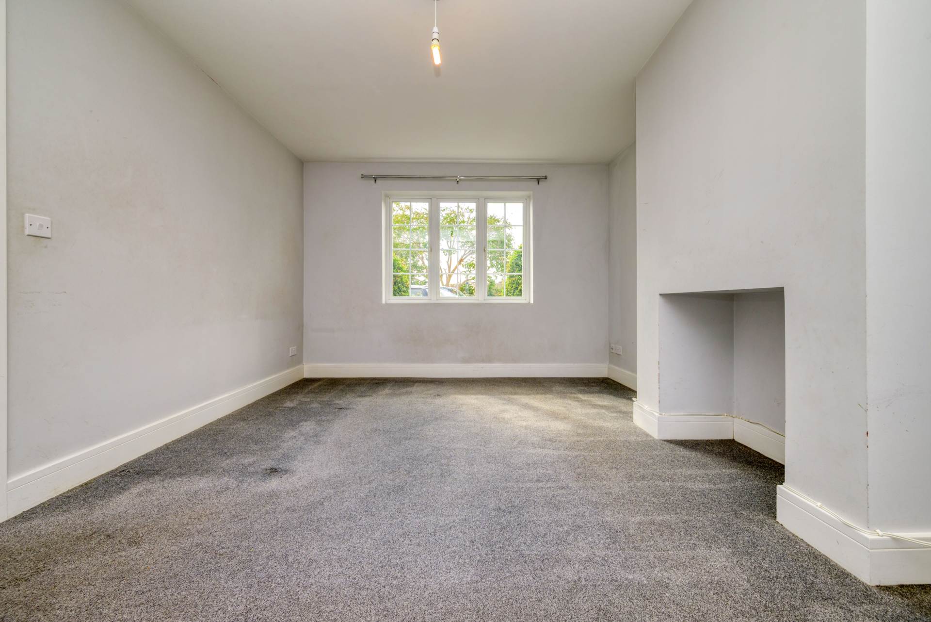 Kidmore End Road, Emmer Green, Image 6