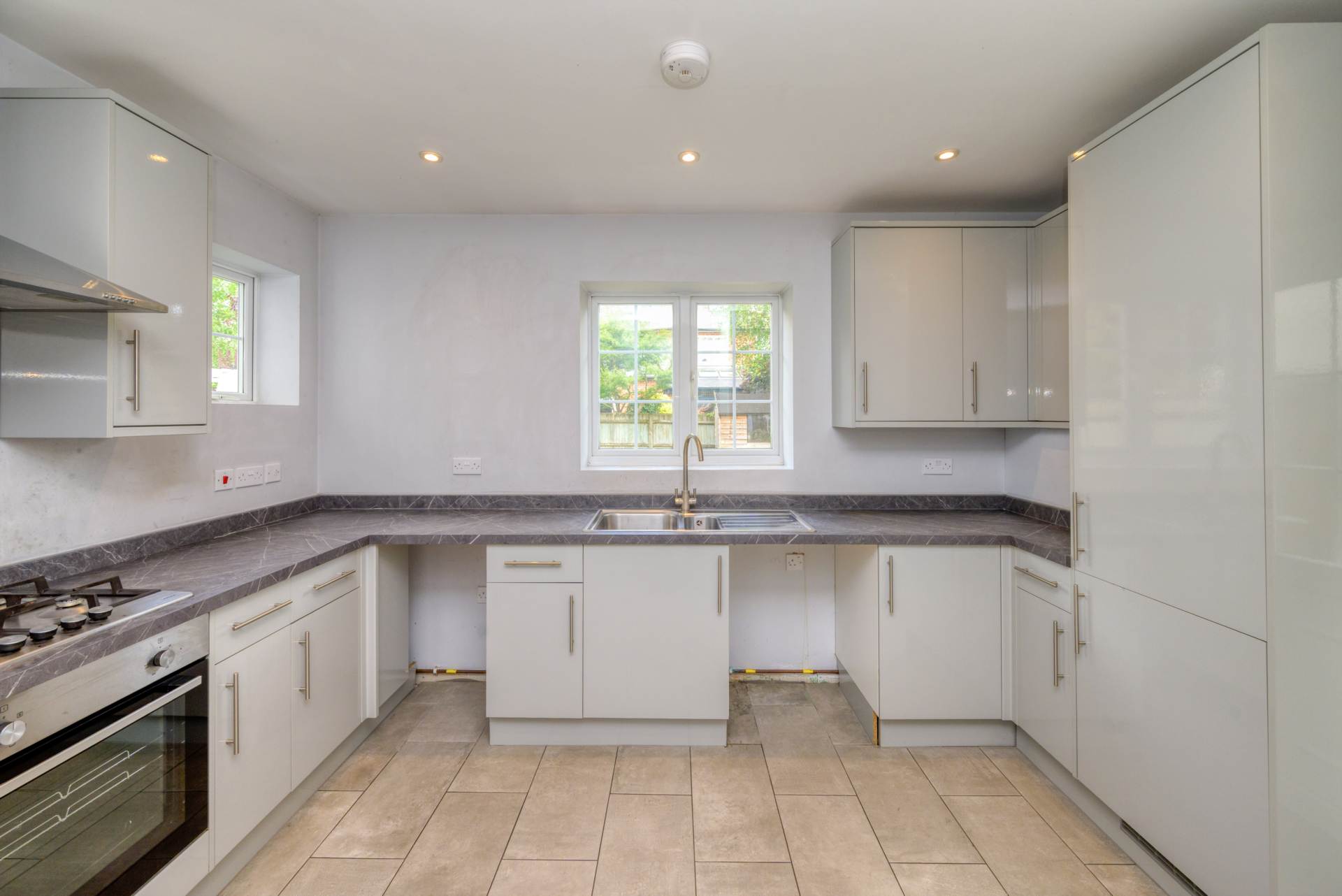 Kidmore End Road, Emmer Green, Image 8