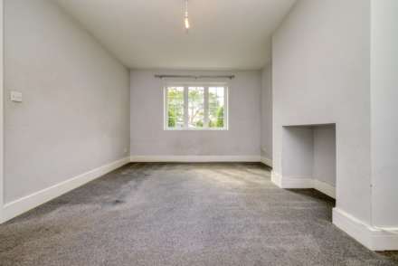 Kidmore End Road, Emmer Green, Image 6