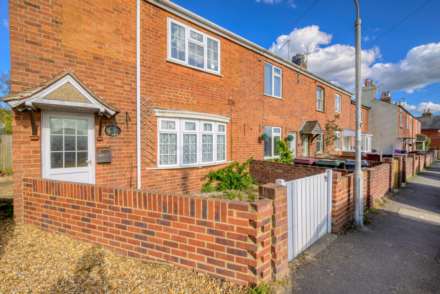 Kidmore End Road, Emmer Green