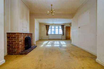 Kidmore End Road, Emmer Green, Image 2