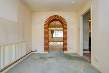 Kidmore End Road, Emmer Green, Image 4