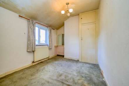Kidmore End Road, Emmer Green, Image 9