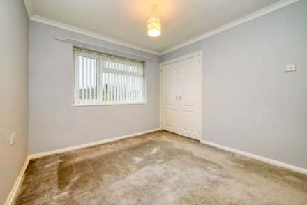 Marchwood Ave, Emmer Green, Image 17