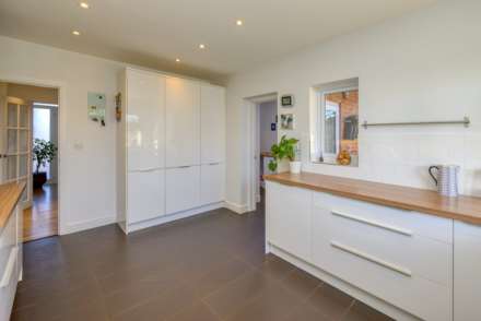 Upper Woodcote, Caversham Heights, Image 14