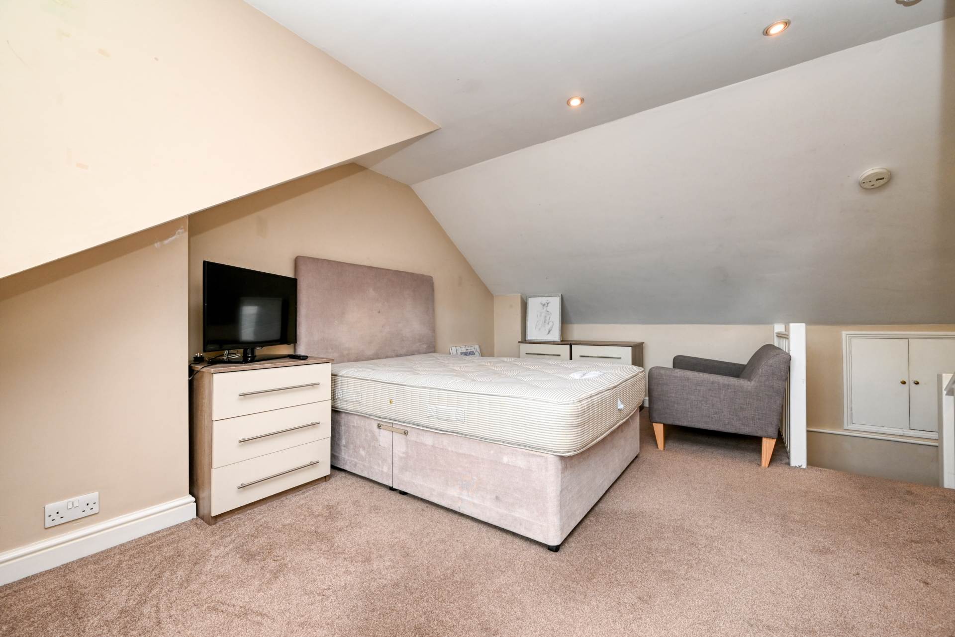 Hemdean Road, Caversham, Image 13