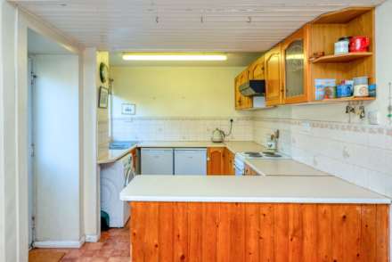 Odiham Avenue, Caversham Park, Image 4