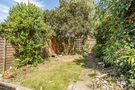 Kidmore End Road, Emmer Green, Image 3