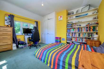 Barclose Avenue, Caversham, Image 10