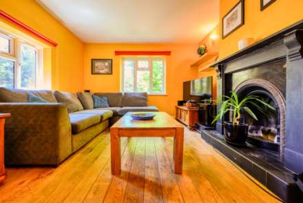 Barclose Avenue, Caversham, Image 5