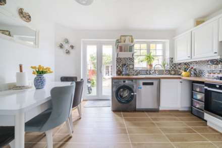 Clonmel Close, Caversham, Image 1