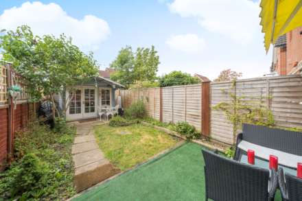 Clonmel Close, Caversham, Image 10