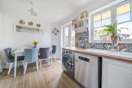 Clonmel Close, Caversham, Image 4