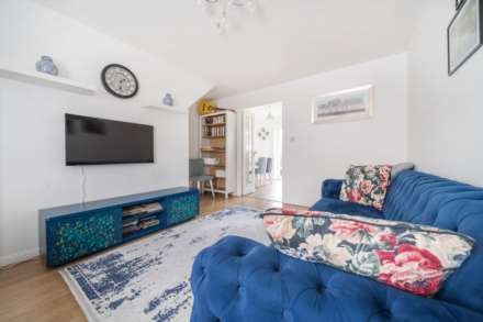 Clonmel Close, Caversham, Image 5