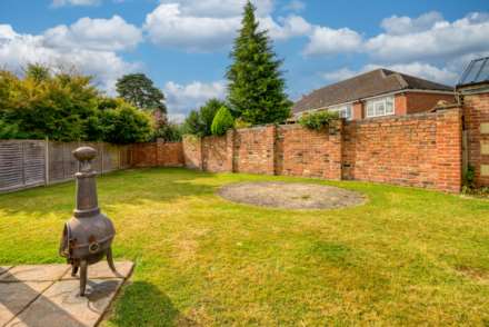 Cawsam Gardens, Caversham, Image 14