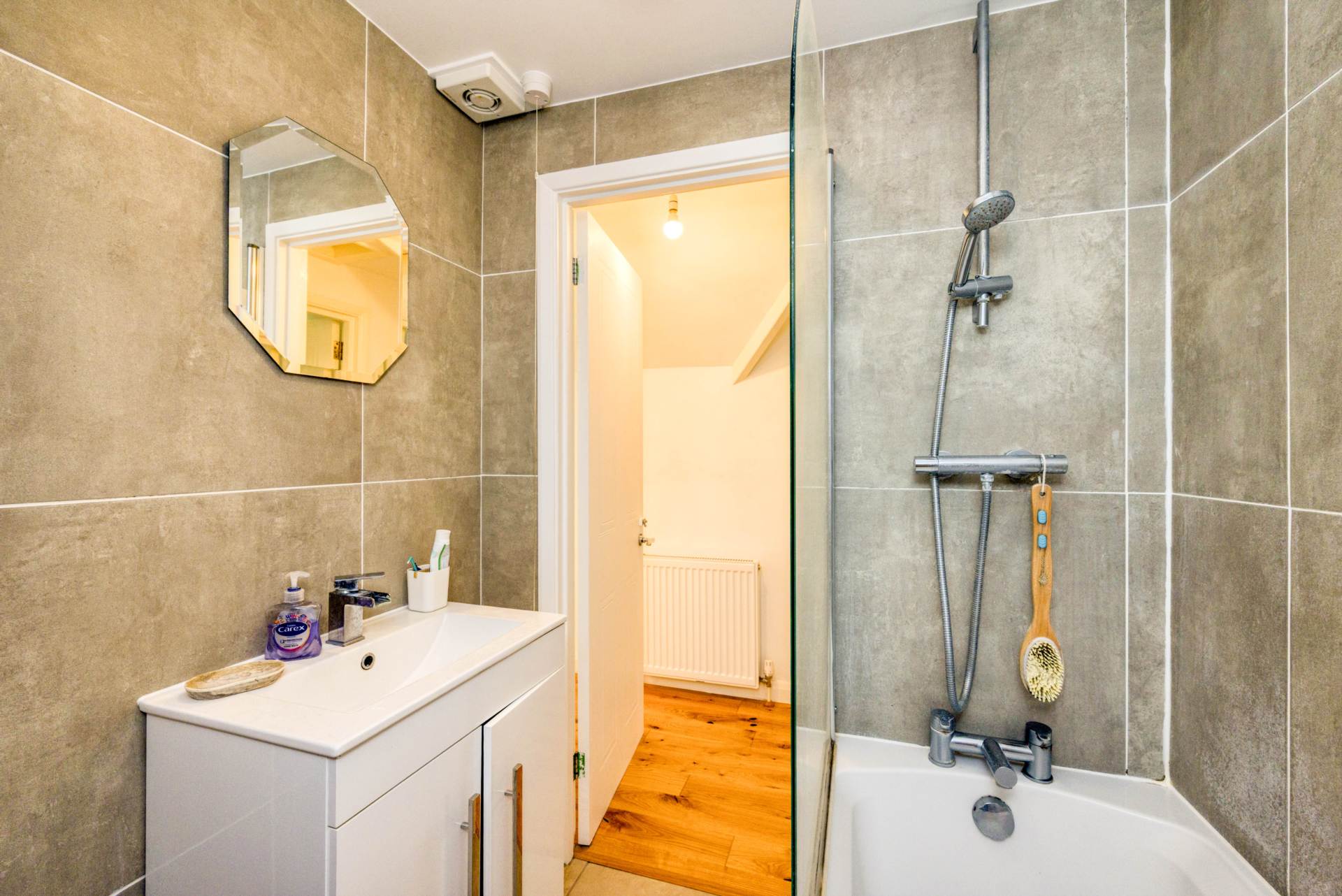 Henley Road, Caversham, Image 9