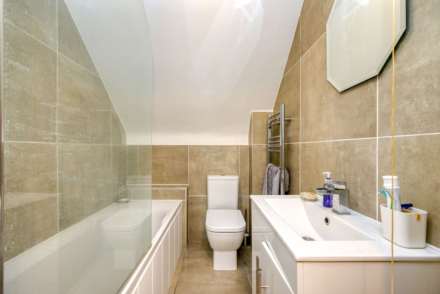 Henley Road, Caversham, Image 10