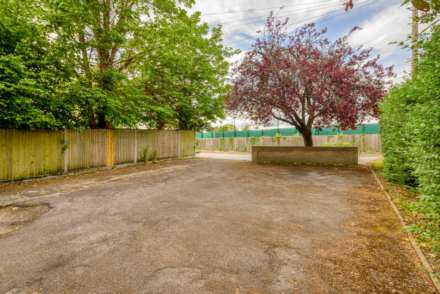 Henley Road, Caversham, Image 11
