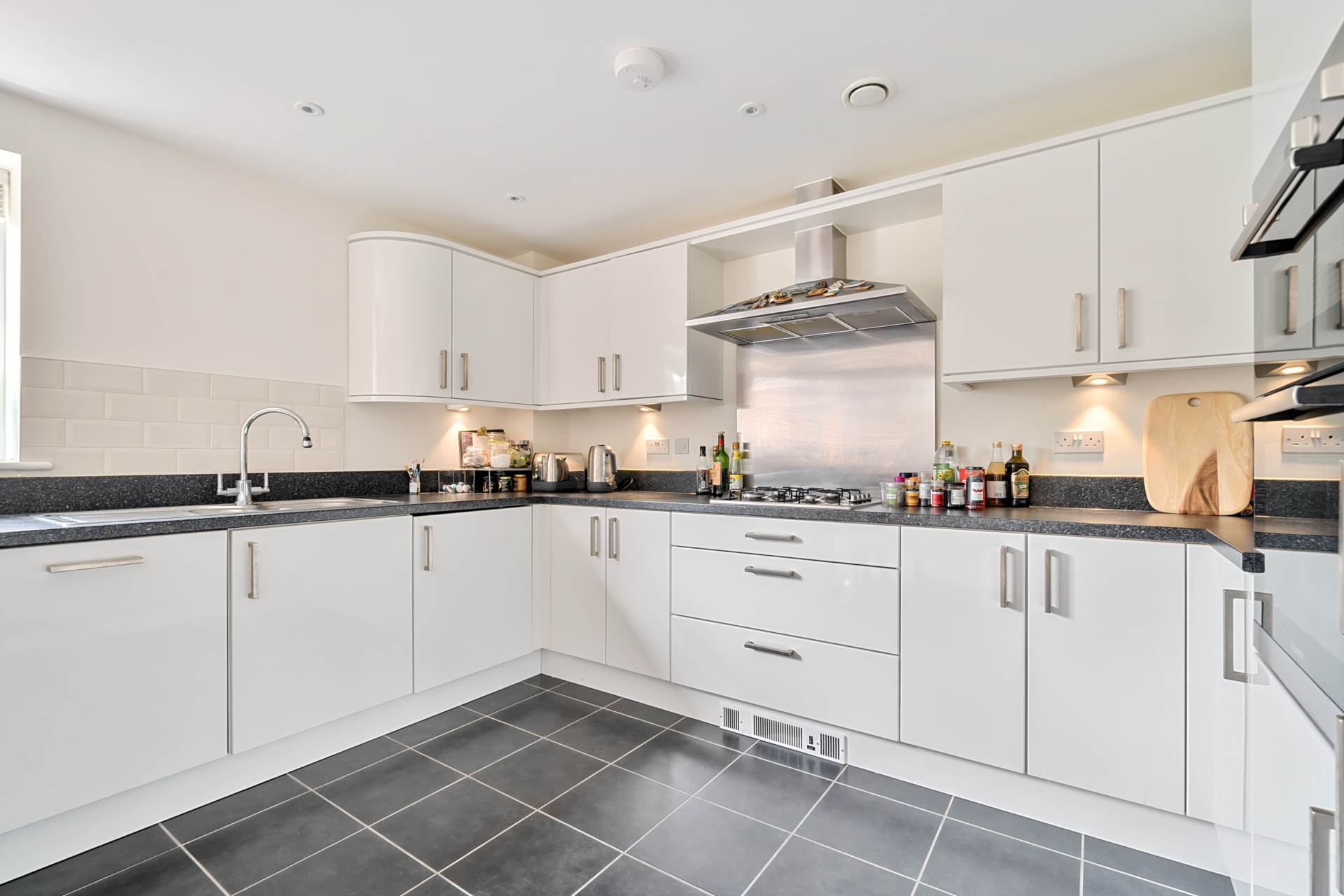 Gosbrook Road, Caversham, Image 4