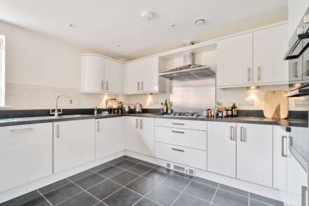 Gosbrook Road, Caversham, Image 4