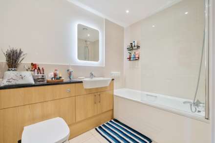 Gosbrook Road, Caversham, Image 9