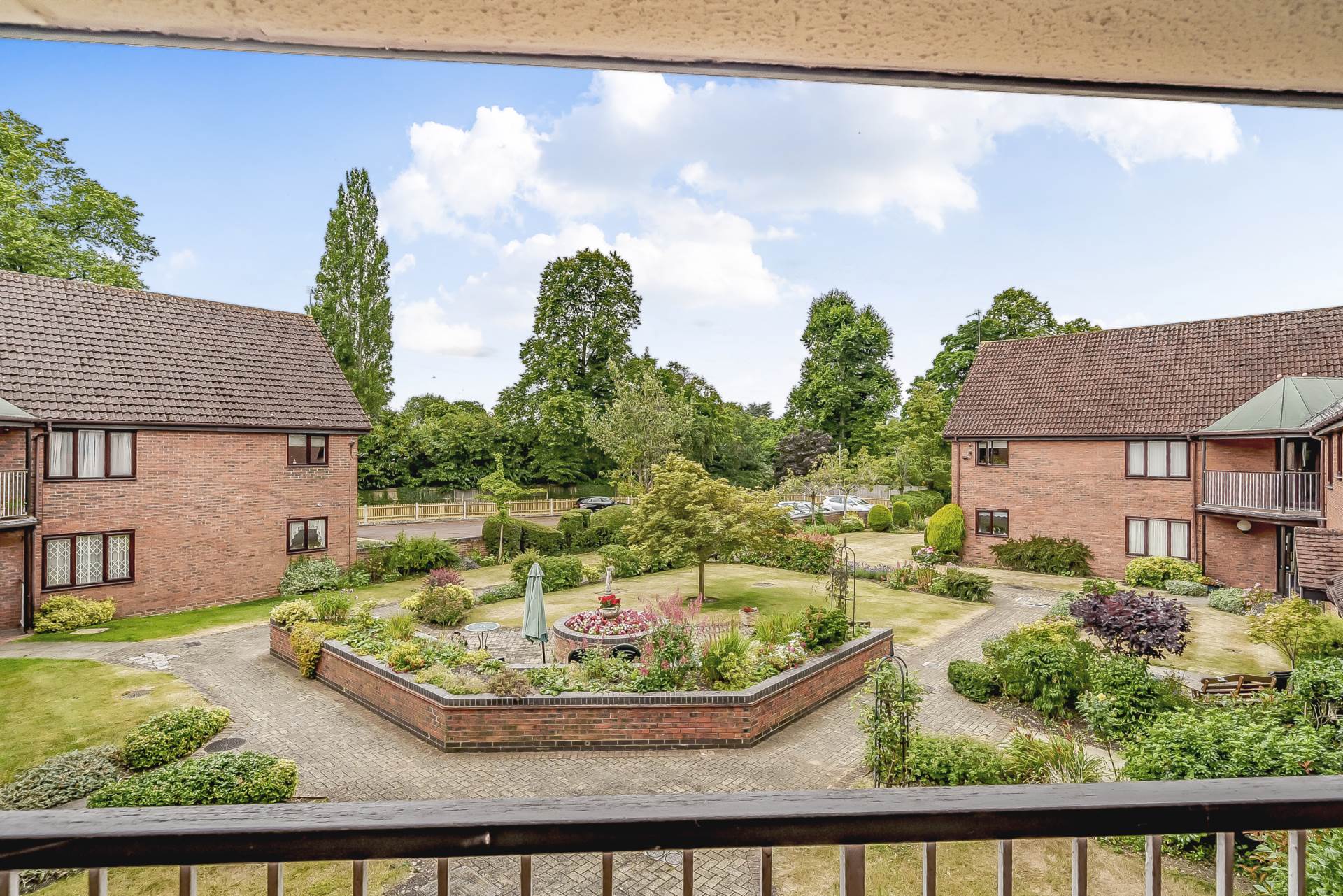 Chiltern Court, Emmer Green, Image 5