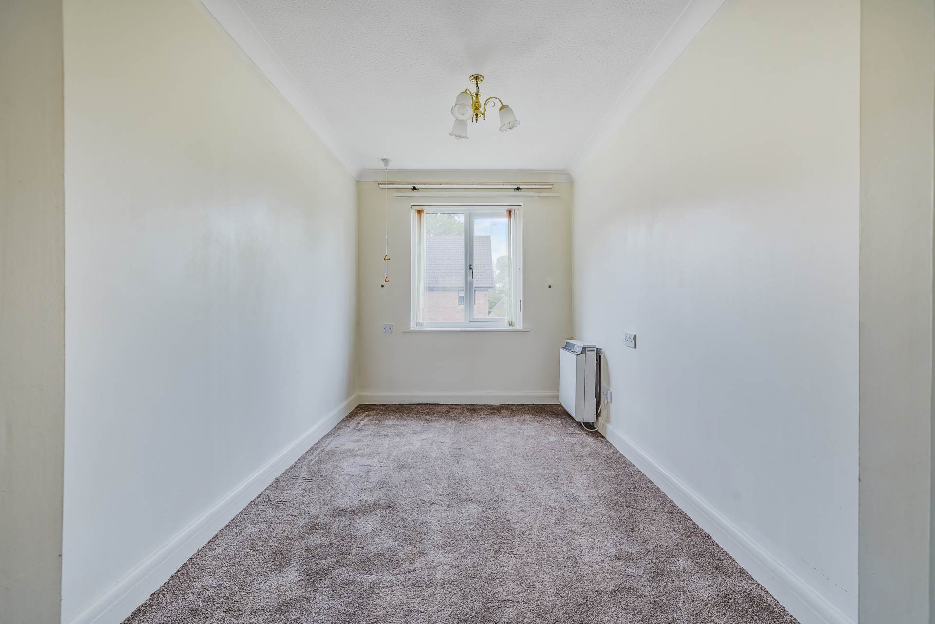 Chiltern Court, Emmer Green, Image 8