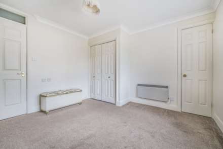 Chiltern Court, Emmer Green, Image 10
